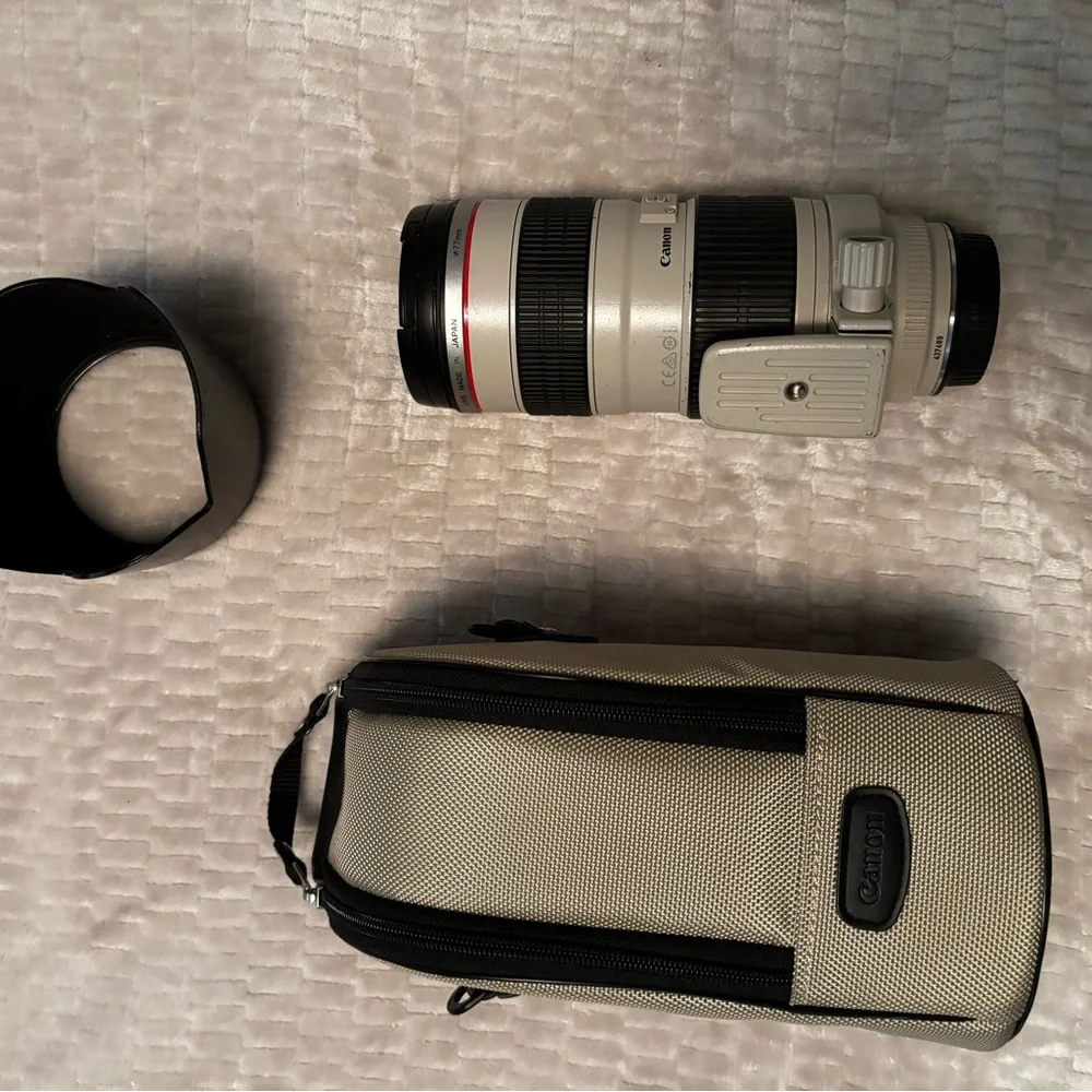 70-200mm f2.8 Camera Lens - Cream and Black